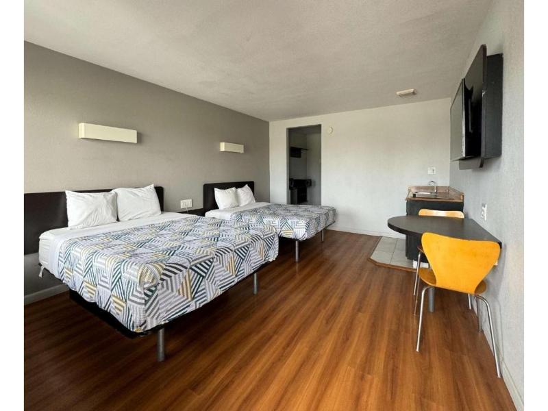 Motel 6-Delano, CA GA photo 10