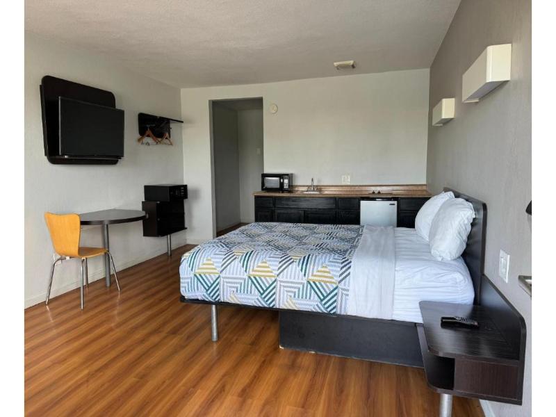 Motel 6-Delano, CA GA photo 11