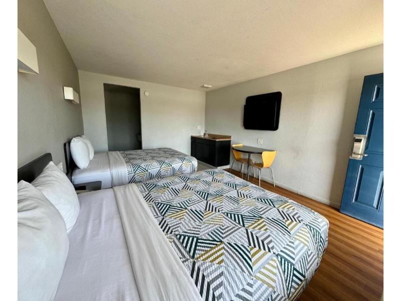 Motel 6-Delano, CA GA photo 12