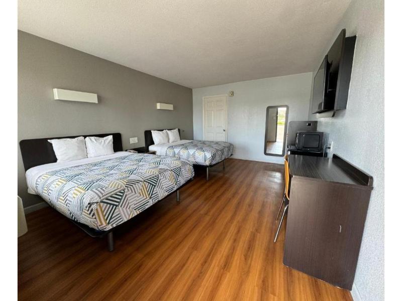 Motel 6-Delano, CA GA photo 14