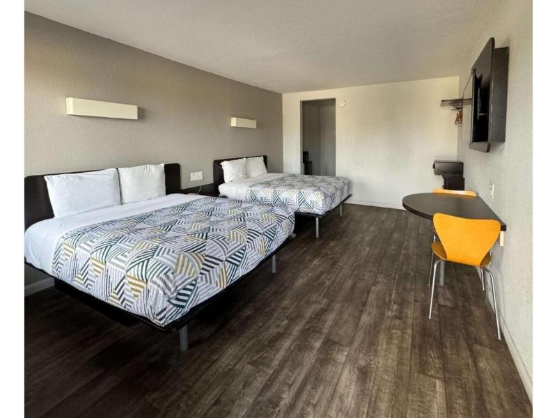 Motel 6-Delano, CA GA photo 20