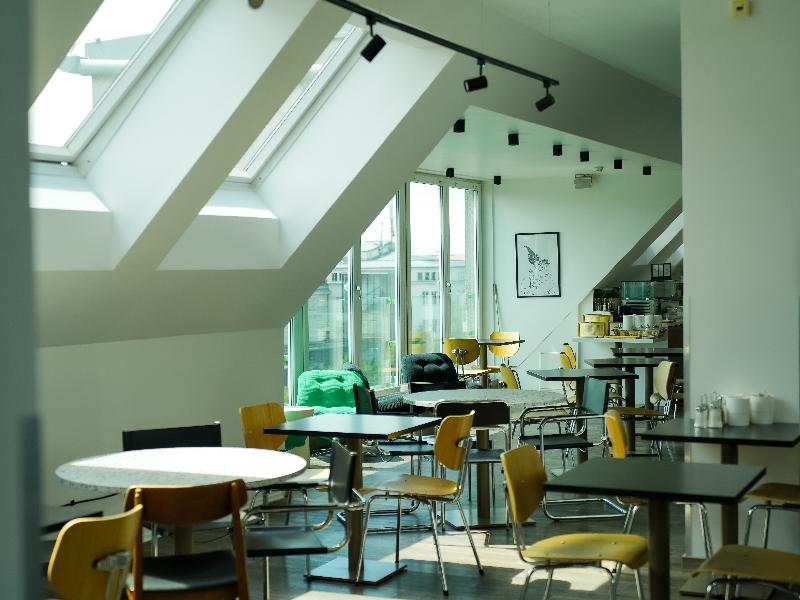Hotel BEE GREEN Schoenbrunn  image