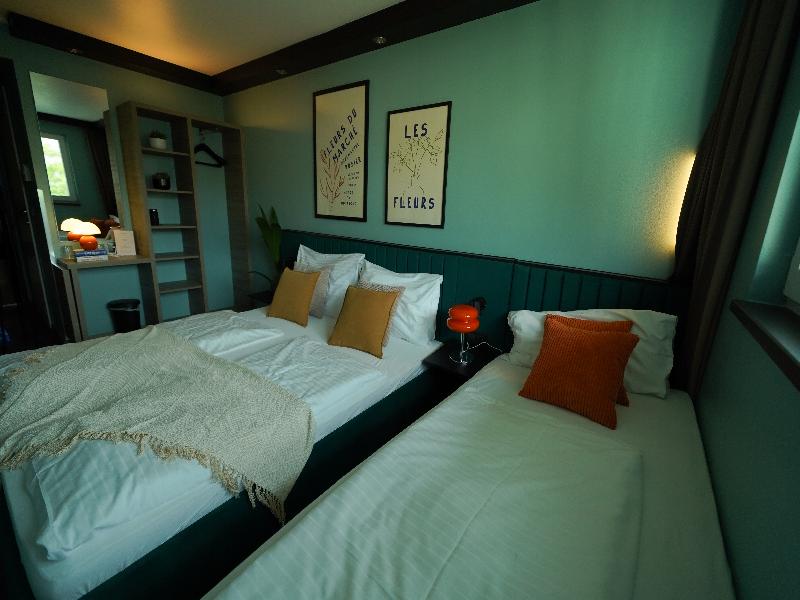Hotel BEE GREEN Schoenbrunn  image