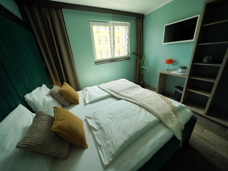 Hotel BEE GREEN Schoenbrunn  image