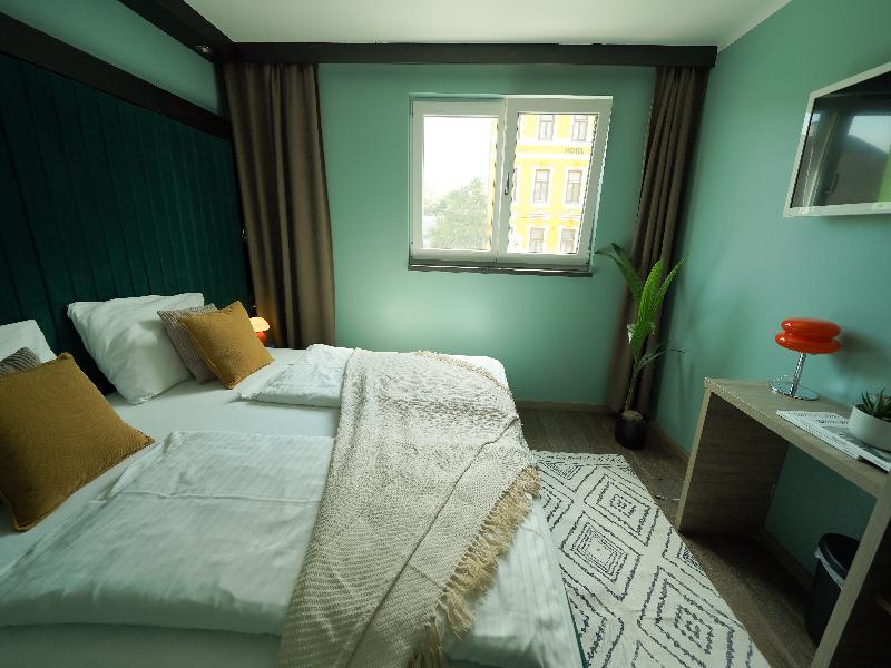 Hotel BEE GREEN Schoenbrunn  image