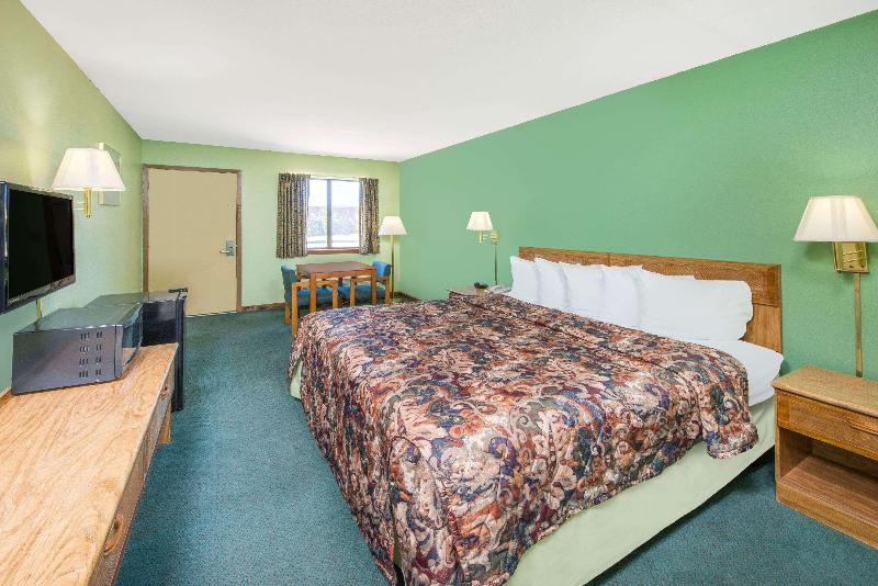 Days Inn by Wyndham Mountain Grove
