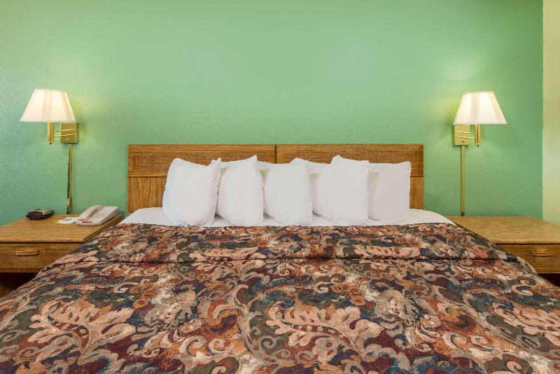 Bed room