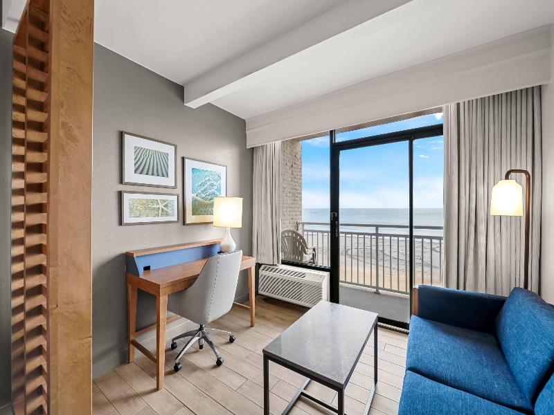 Country Inn & Suites VirginiaBeach (Oceanfront) VA image