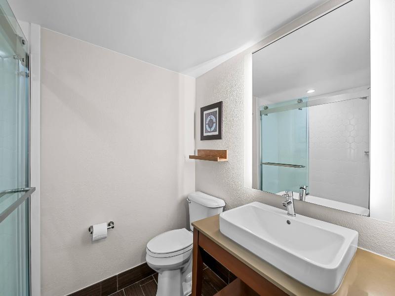 Country Inn & Suites VirginiaBeach (Oceanfront) VA image