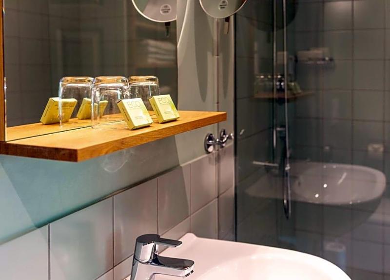 Spiekerooger Leidenschaft - Hotel Künstlerherberge — photo 3