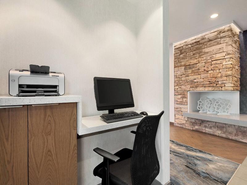 Fairfield Inn By Marriott Visalia Sequoia
