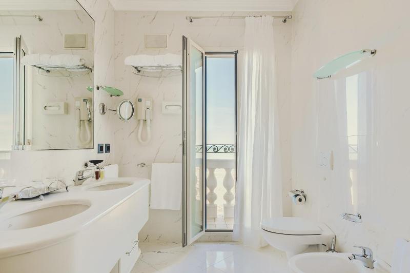 Casa Bianca al Mare image