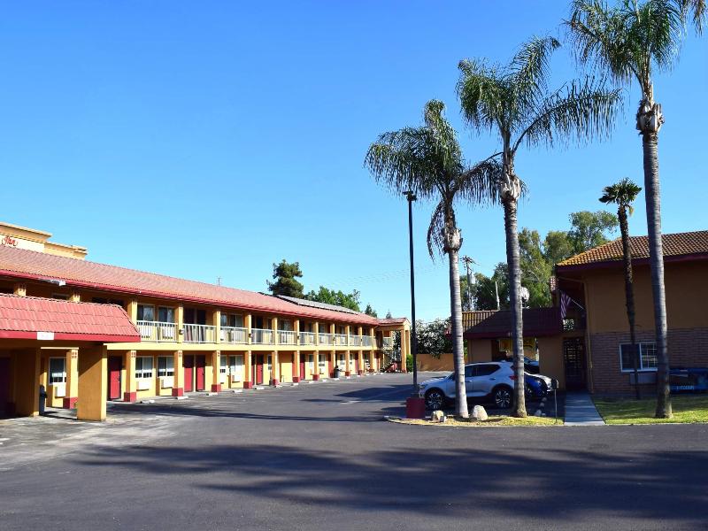 Super 8 By Wyndham Visalia — general view