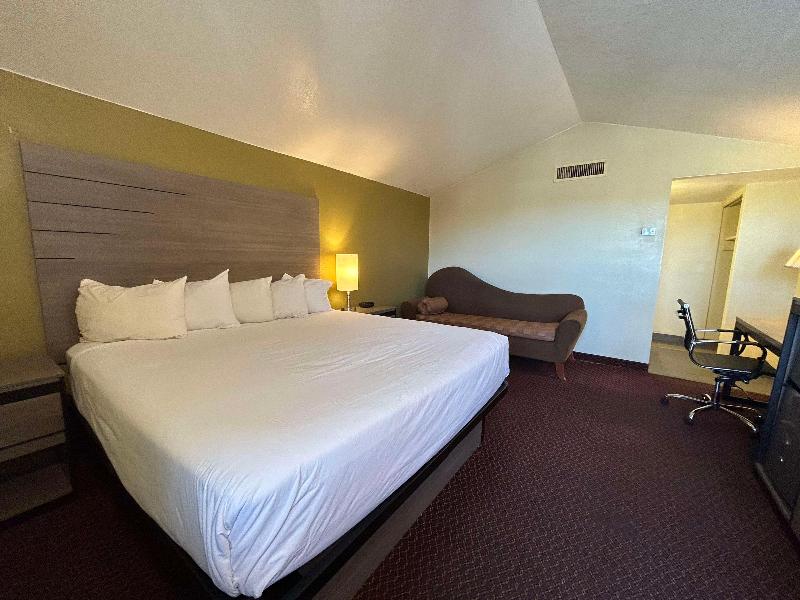 SureStay by BestWestern Chambers Petrified Forest image