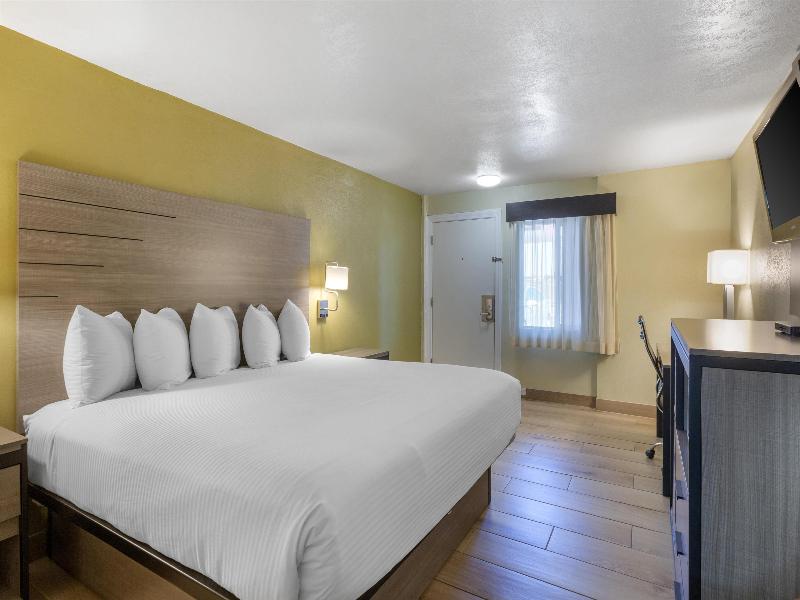 SureStay by BestWestern Chambers Petrified Forest image