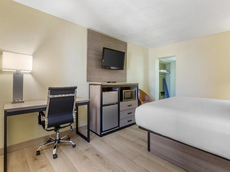 SureStay by BestWestern Chambers Petrified Forest image