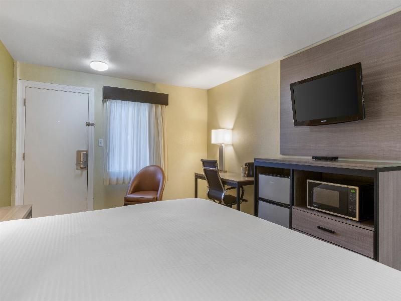 SureStay by BestWestern Chambers Petrified Forest image