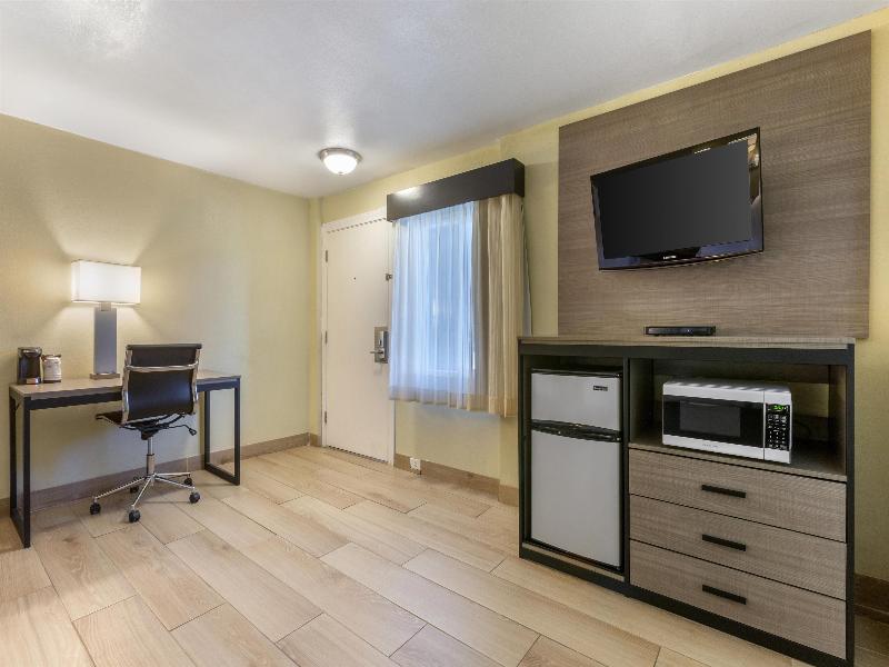 SureStay by BestWestern Chambers Petrified Forest image