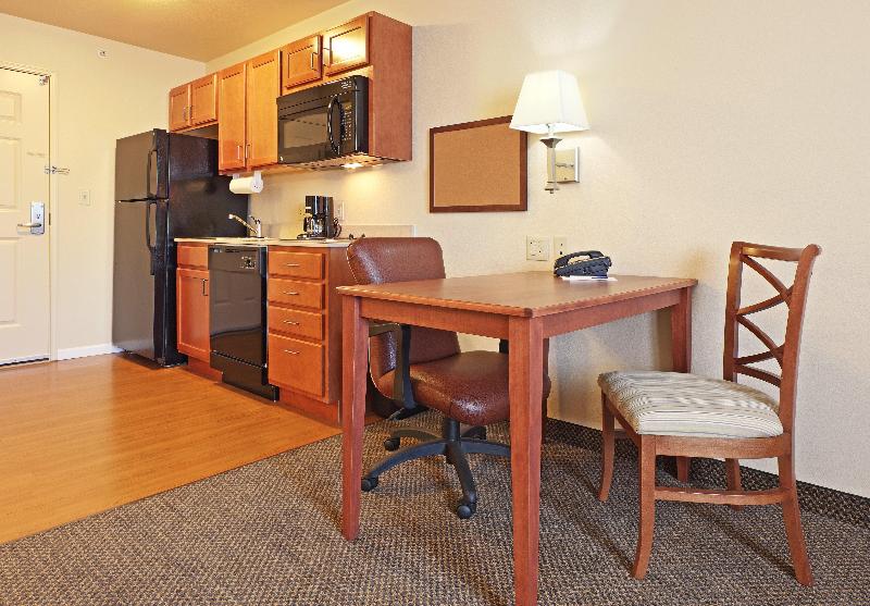 Candlewood Suites Fayetteville / University of Ark