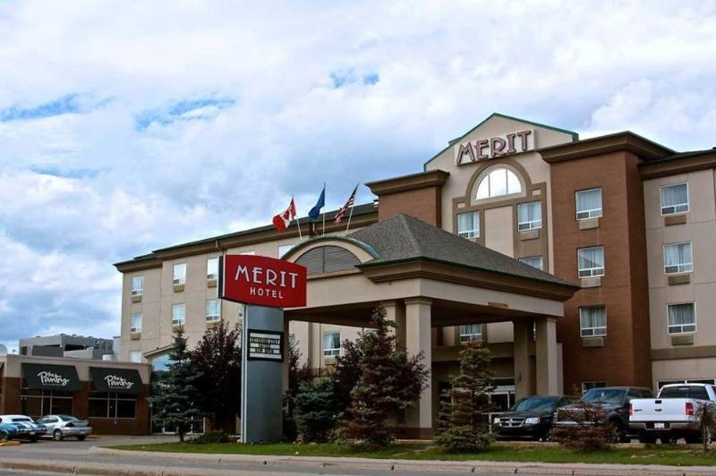 Merit Hotel & Suites