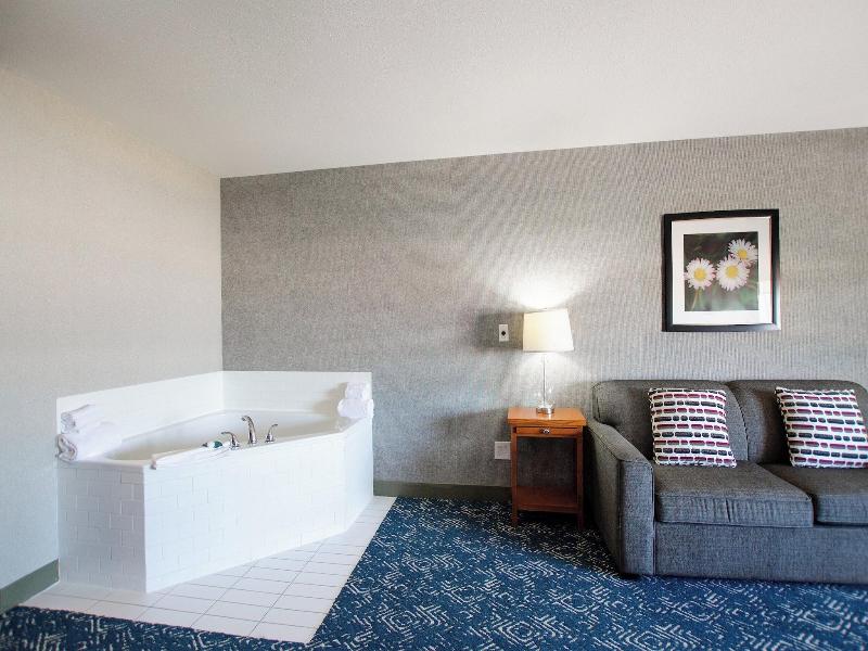 Four Points by Sheraton Saskatoon