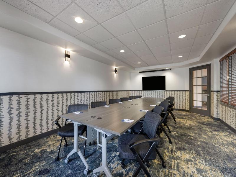 Days Inn by Wyndham Thunder Bay North image
