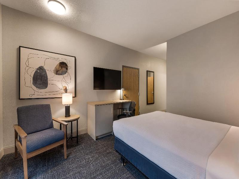 Days Inn by Wyndham Thunder Bay North image