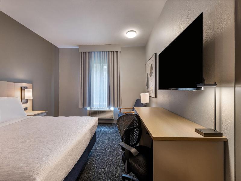 Days Inn by Wyndham Thunder Bay North image