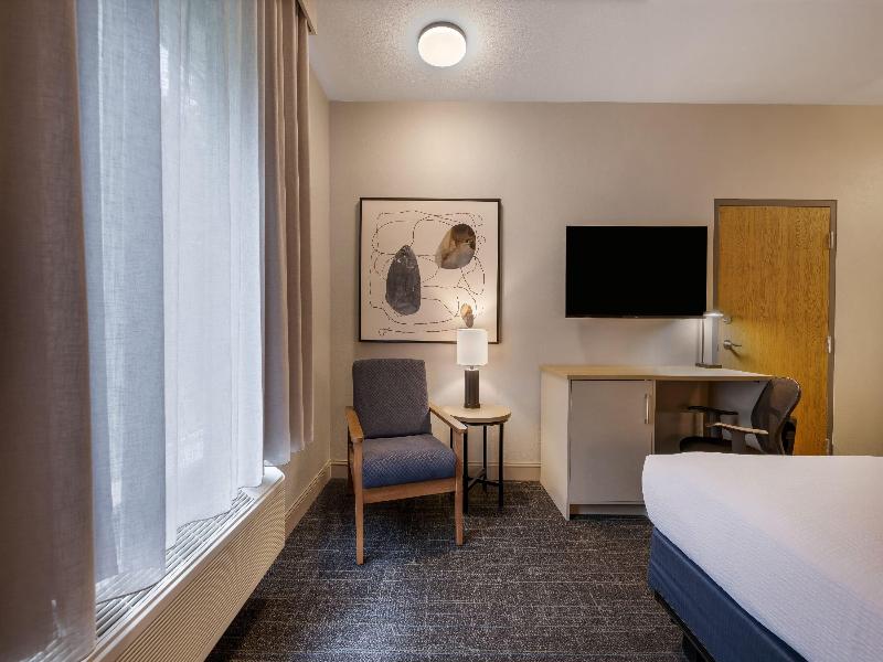 Days Inn by Wyndham Thunder Bay North image