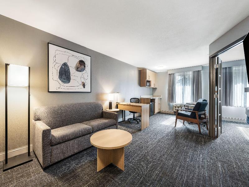 Days Inn by Wyndham Thunder Bay North image