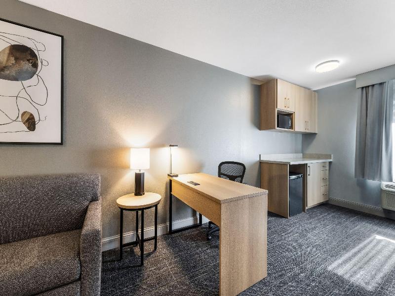 Days Inn by Wyndham Thunder Bay North image