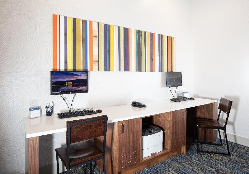 Holiday Inn Express Grande Prairie