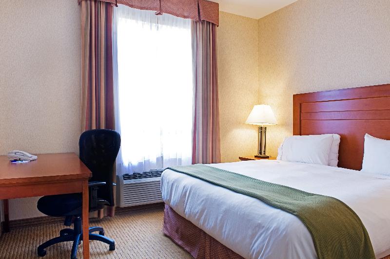 Holiday Inn Express Grande Prairie photo 15