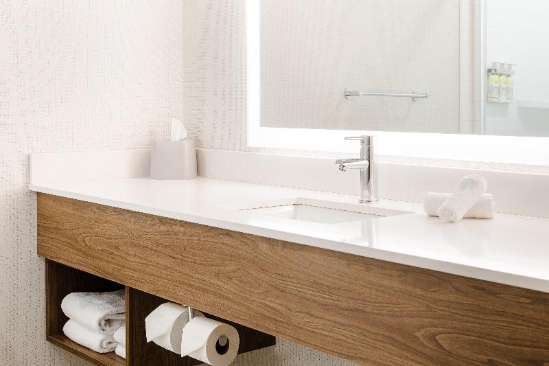 Holiday Inn Express Grande Prairie photo 22