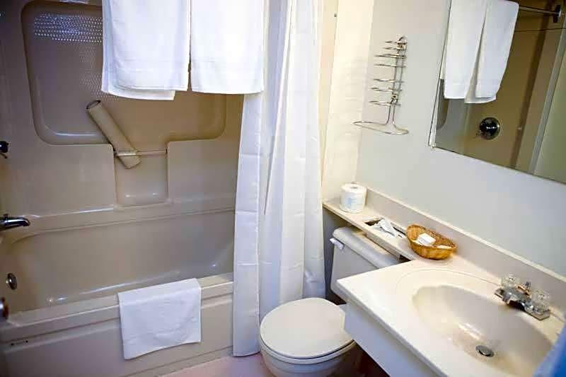 The Clansman Motel image