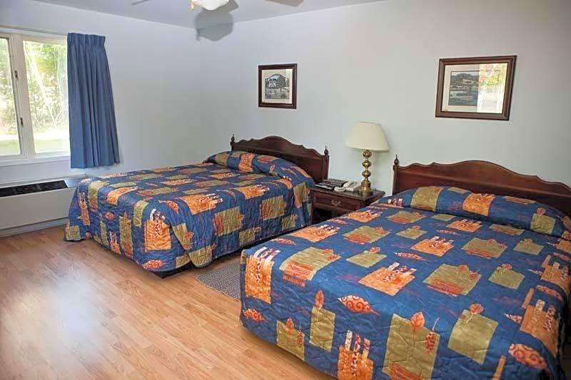 The Clansman Motel image
