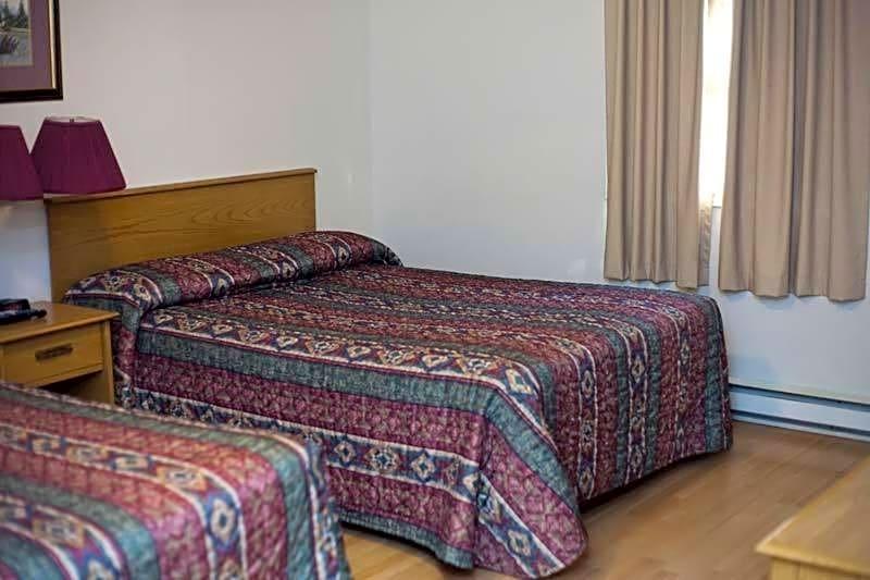 The Clansman Motel image