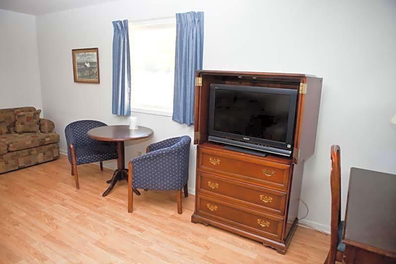 The Clansman Motel image