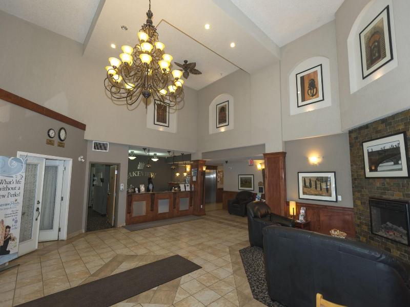 Lakeview Inn & Suites Fort Nelson
