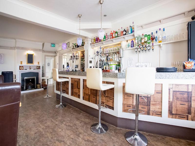 OYO Cliffemount Hotel