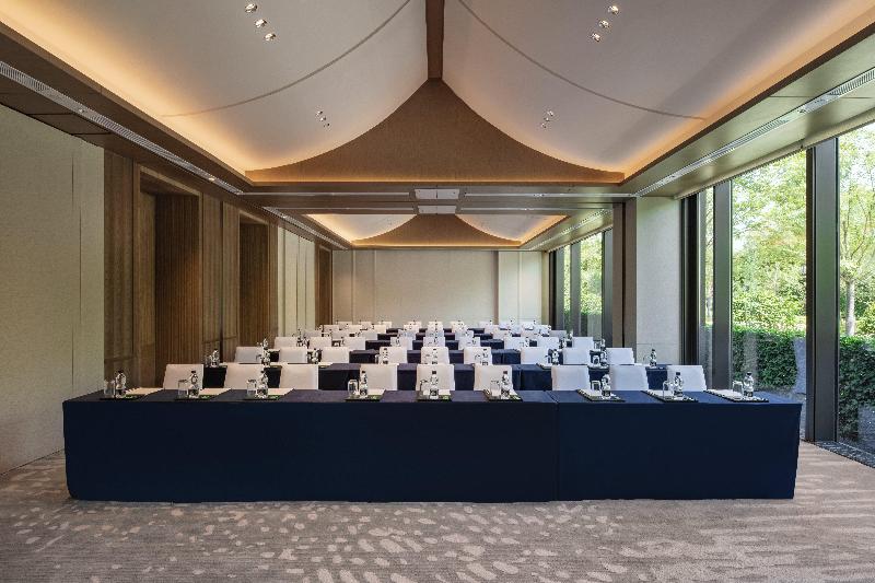 Crowne Plaza Xiangyang image
