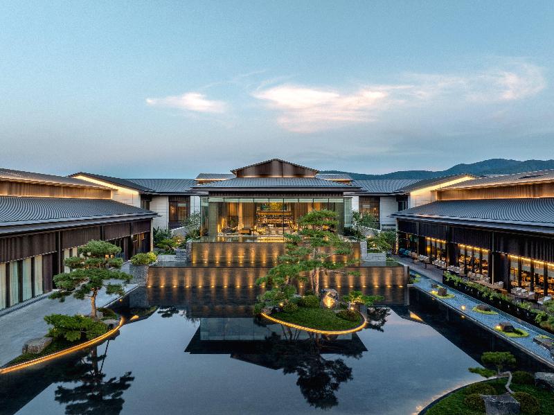 Crowne Plaza Xiangyang image