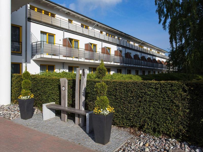 Vier Jahreszeiten Zingst image