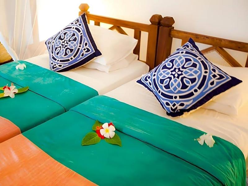 Flame Tree Cottages image