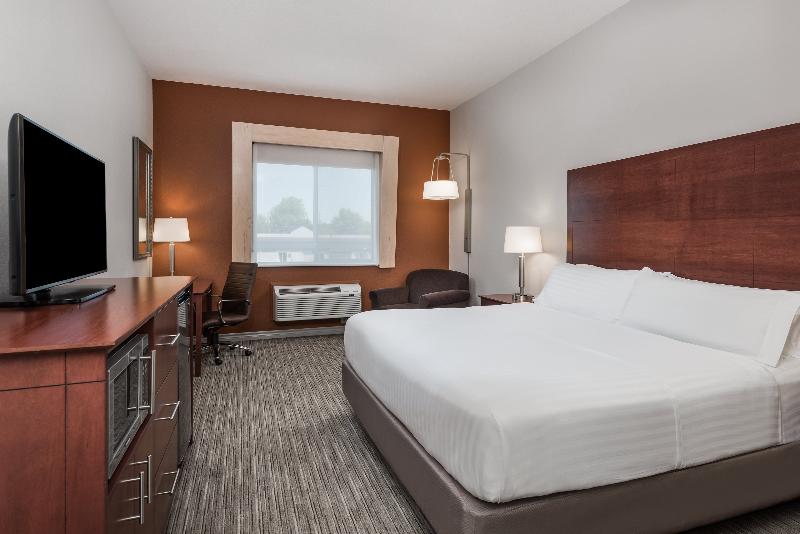 Holiday Inn Express Hotel & Suites Gananoque