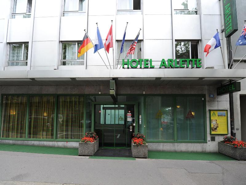 Arlette Am Hauptbahnhof image