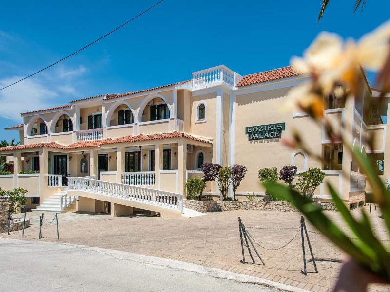 Bozikis Palace Hotel — general view