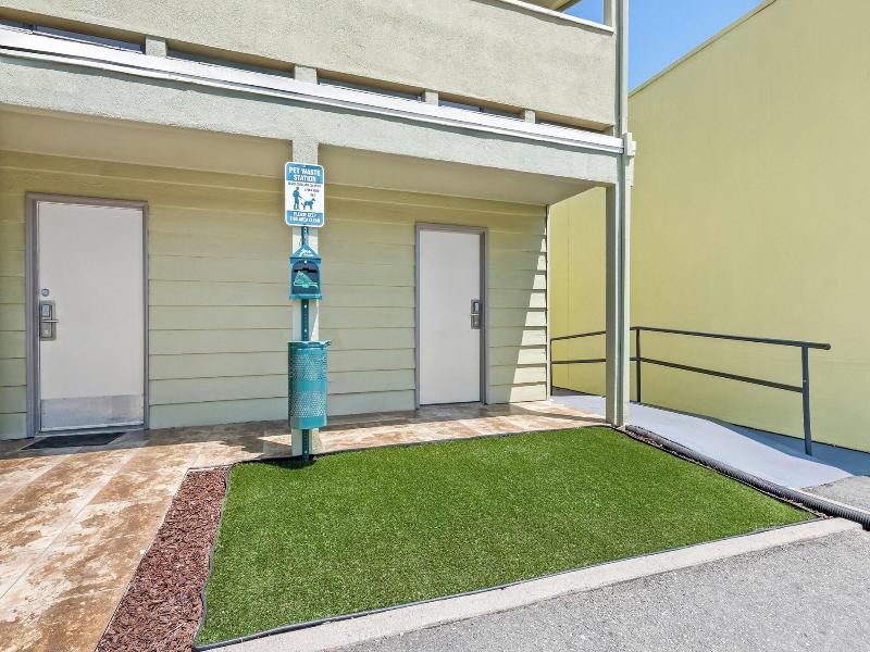 HomeTowne Stu by Red Roof Yuba C Bonanza–Marysvill image