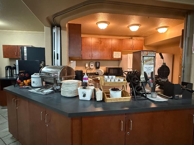 Super 8 By Wyndham Fort St. John Bc