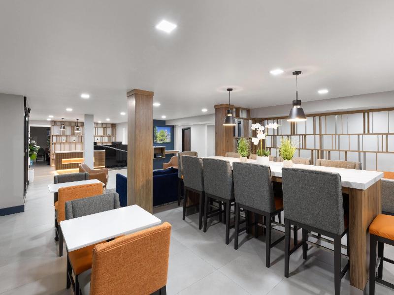 La Quinta Inn & Suites Springdale